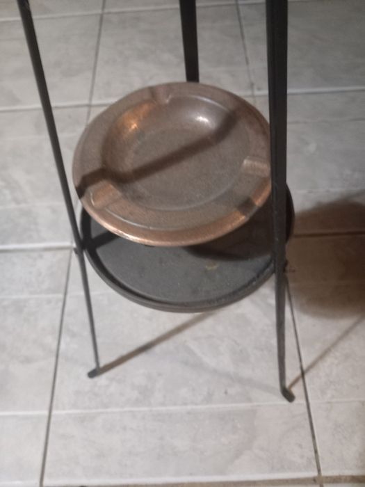 Cinzeiros em latão antigo