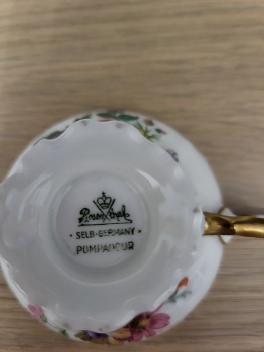 Stare filiżanki sprzedam!