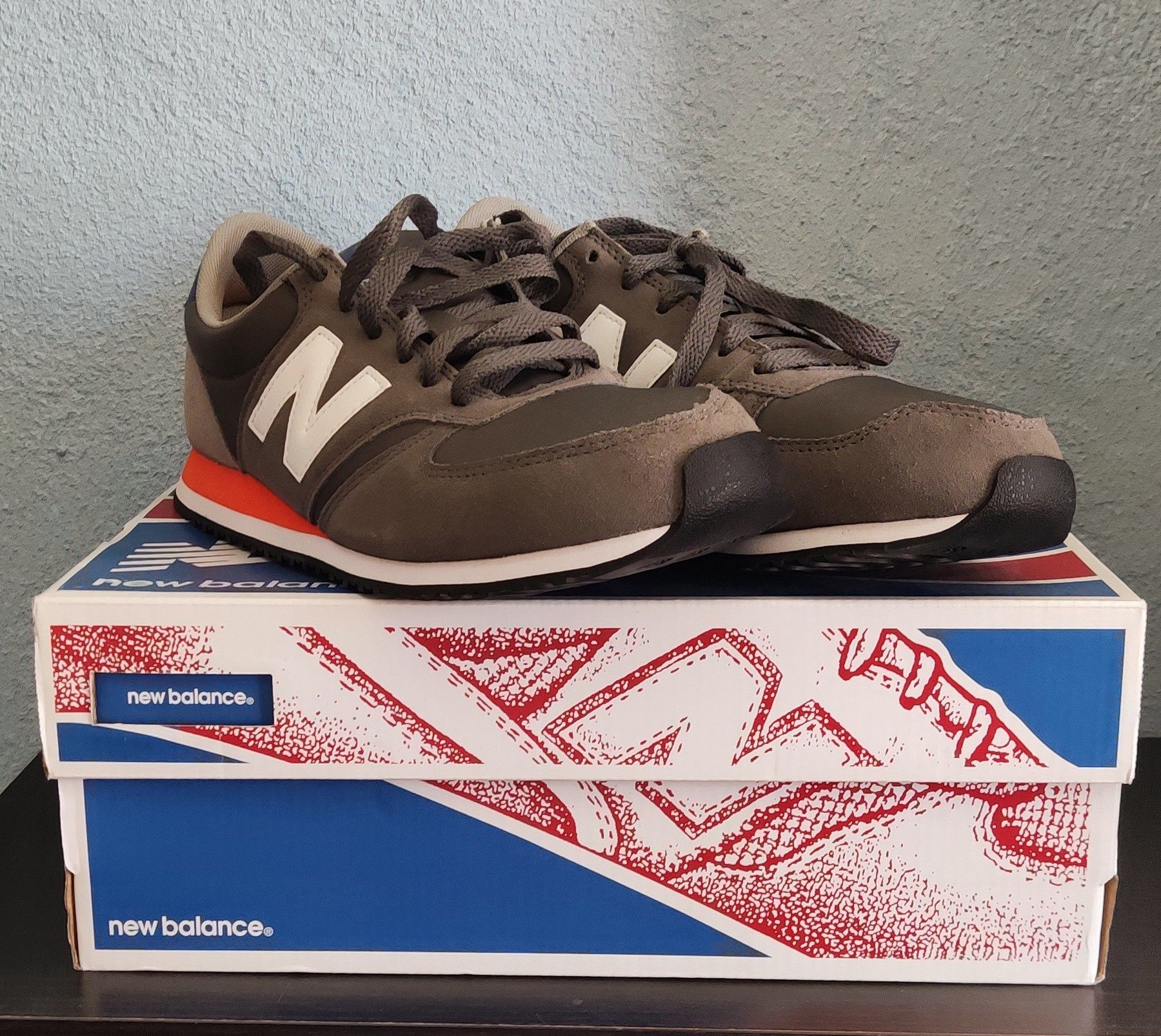 New Balance, número 43. Nunca usado.