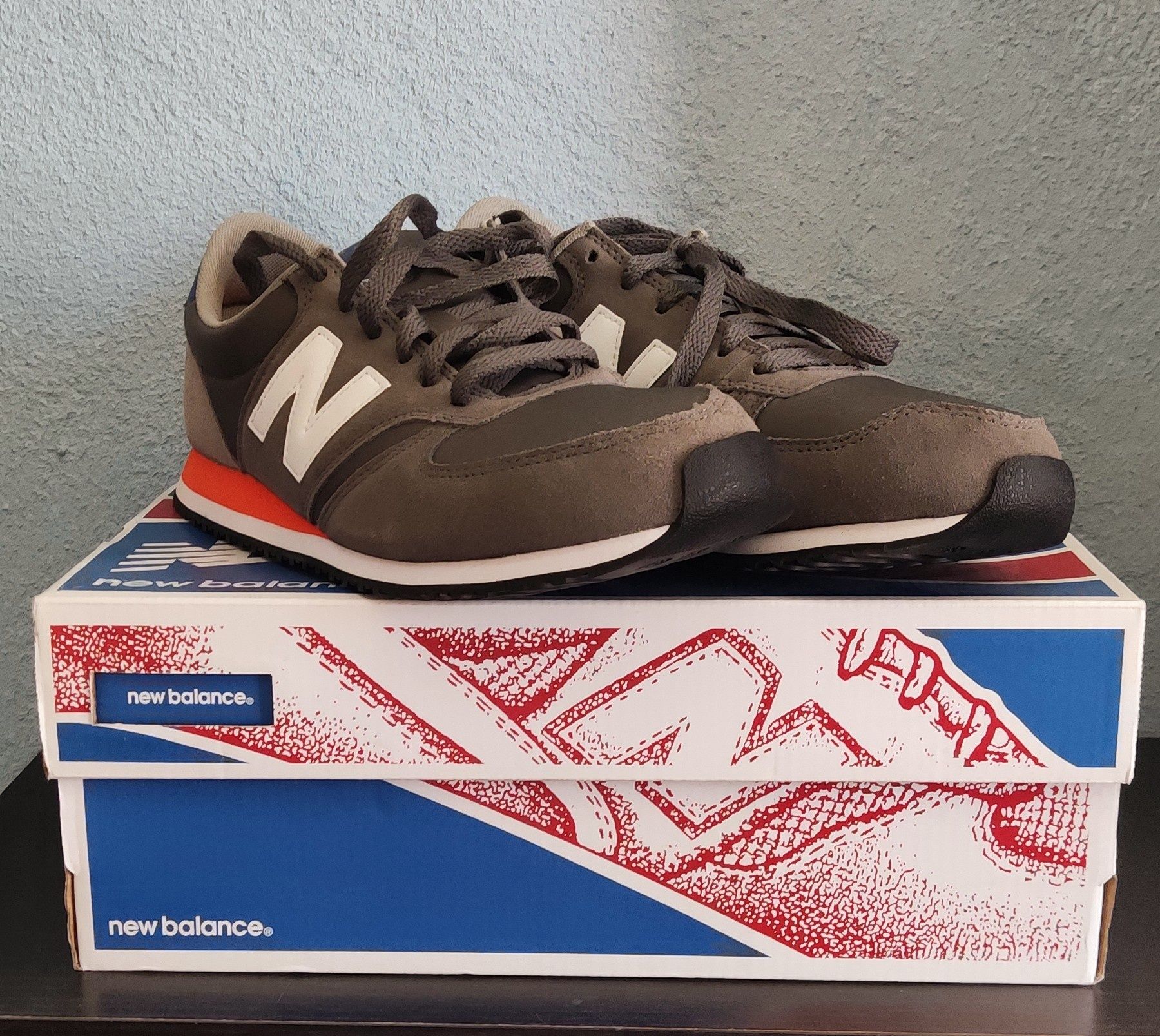 New Balance, número 43. Nunca usado.