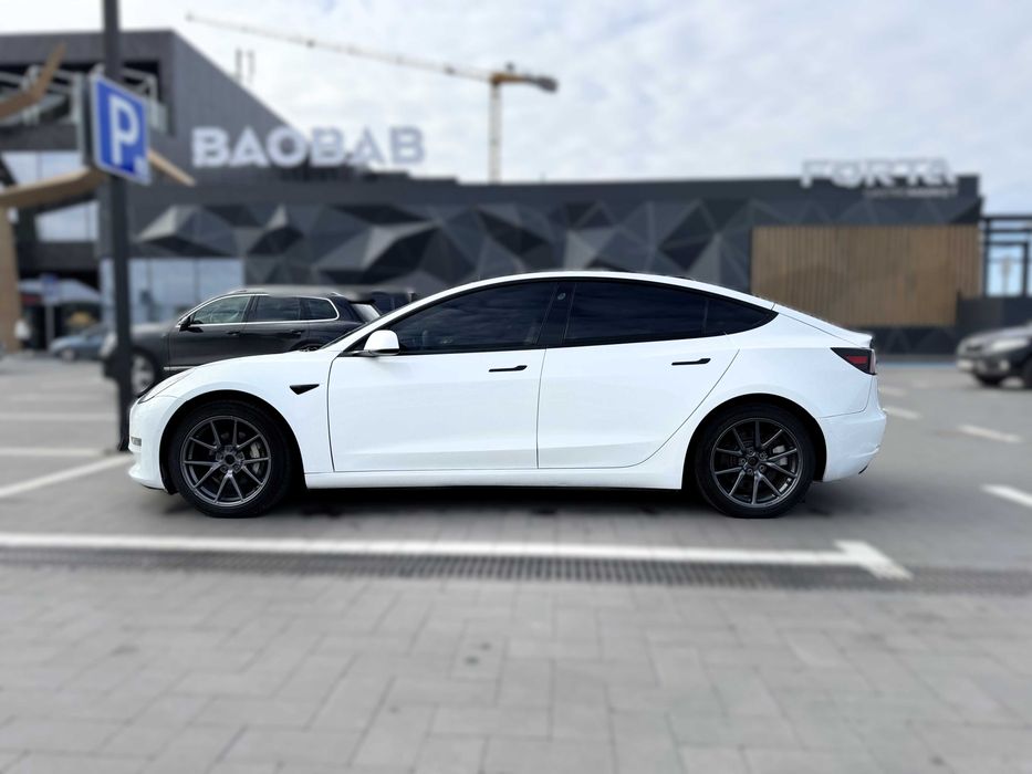 Tesla Model 3 Long Range Dual Motor AWD 2021 рік