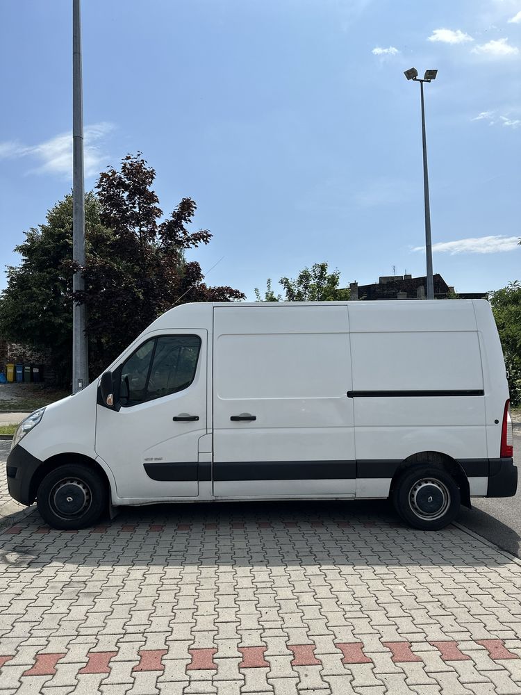 Wynajem Bus Blaszak Furgon L2H2 bdb stan techniczny renault master