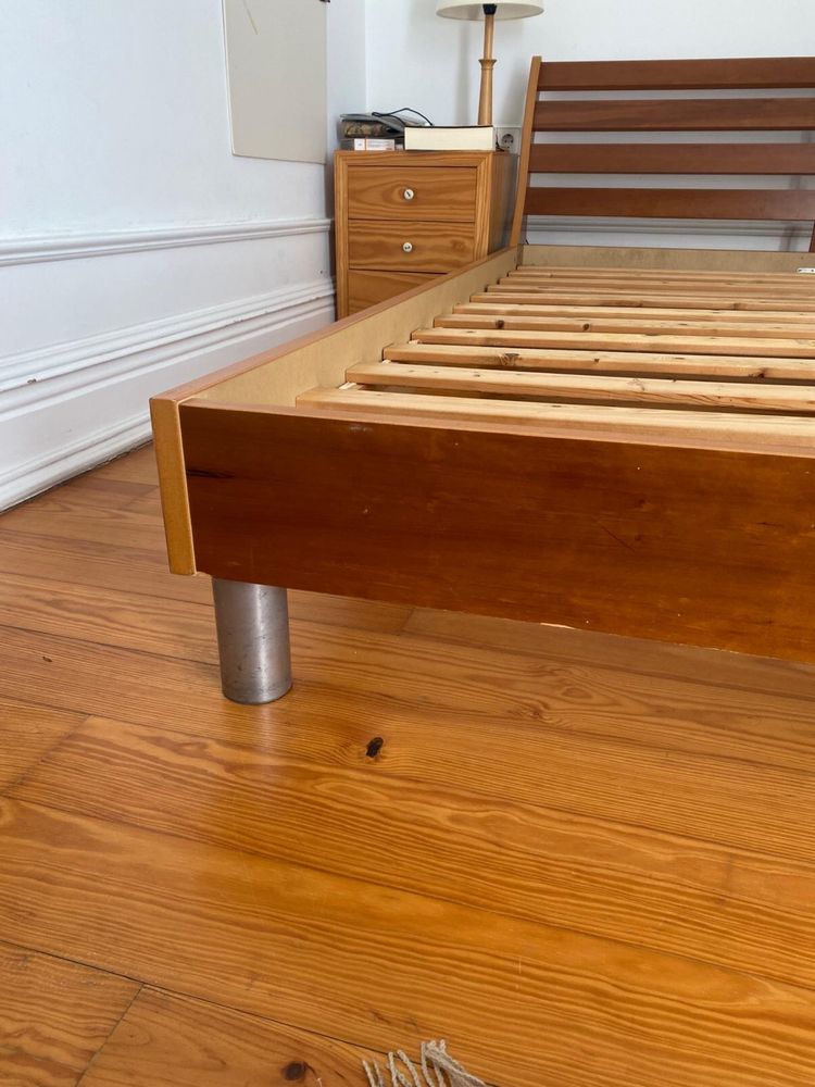Cama casal em madeira 1,60x2,00