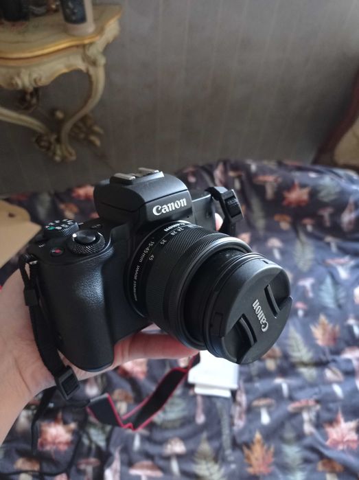 Canon EOS M50 Mark II + obiektyw 15–45mm + karta pamięci