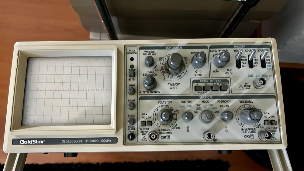 Osciloscopio Goldstar OS-9100D 100MHz