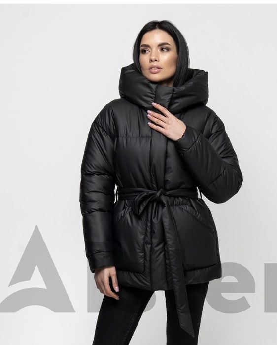 Жіноча зимова куртка