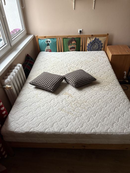 Łożko rama z materacem 140x200