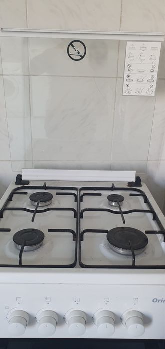 Fogão com pouco uso.