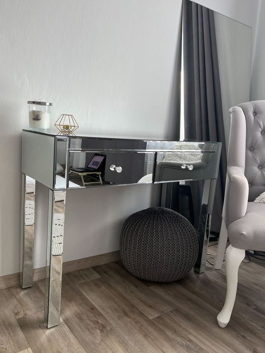 Konsola szklana, komoda szklana