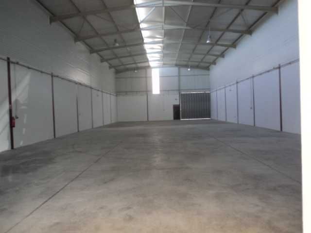 Aluguer de Armazem com Escritorios