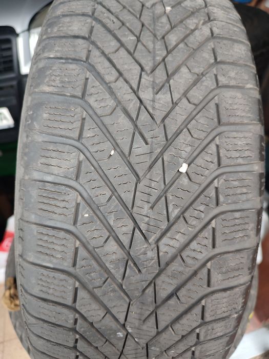 Шини PIRELLl cinturato 215/55 r17.