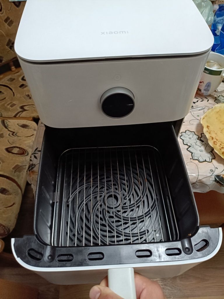 Продам Мультипечь Xiaomi Mi Smart Air Fryer MAF10 White (6.5L)