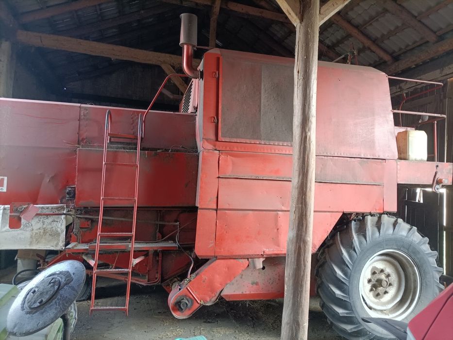 Sprzedam kombajn bizon Z050