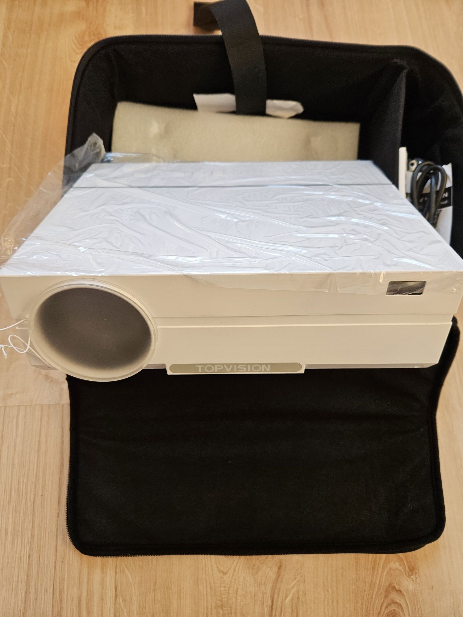 Projektor TopVision T26L