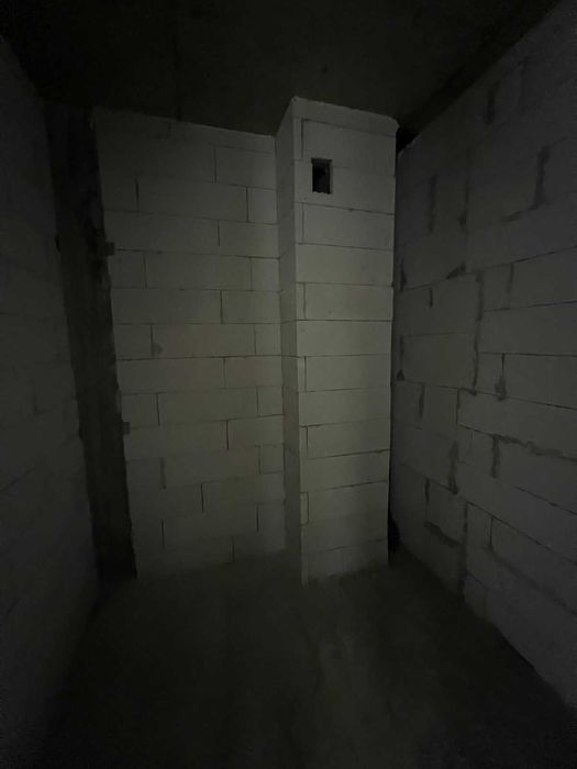 Продаж 2 кімнатна Паркова Алея  здана