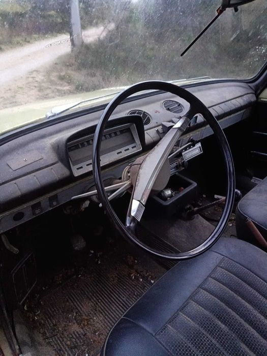 Clássicos antigos Fiat 124 van 1.2