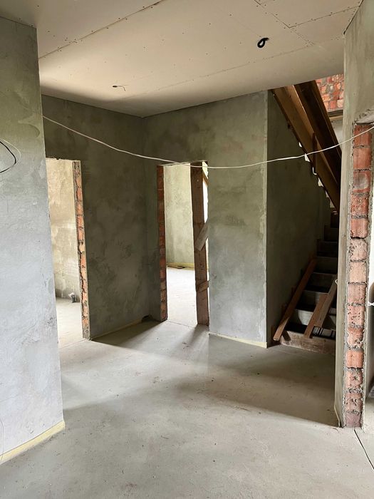 Будинок цегляний, земельна ділянка біля Дрогобича (власник). Торг