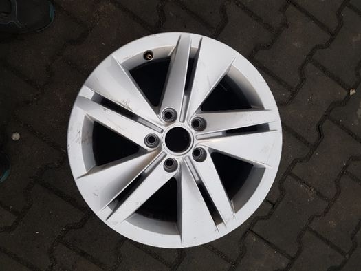 Felga 16 Vw Golf VII VIII Touran Passat 5H0601 alu 025 pojedyncza et48