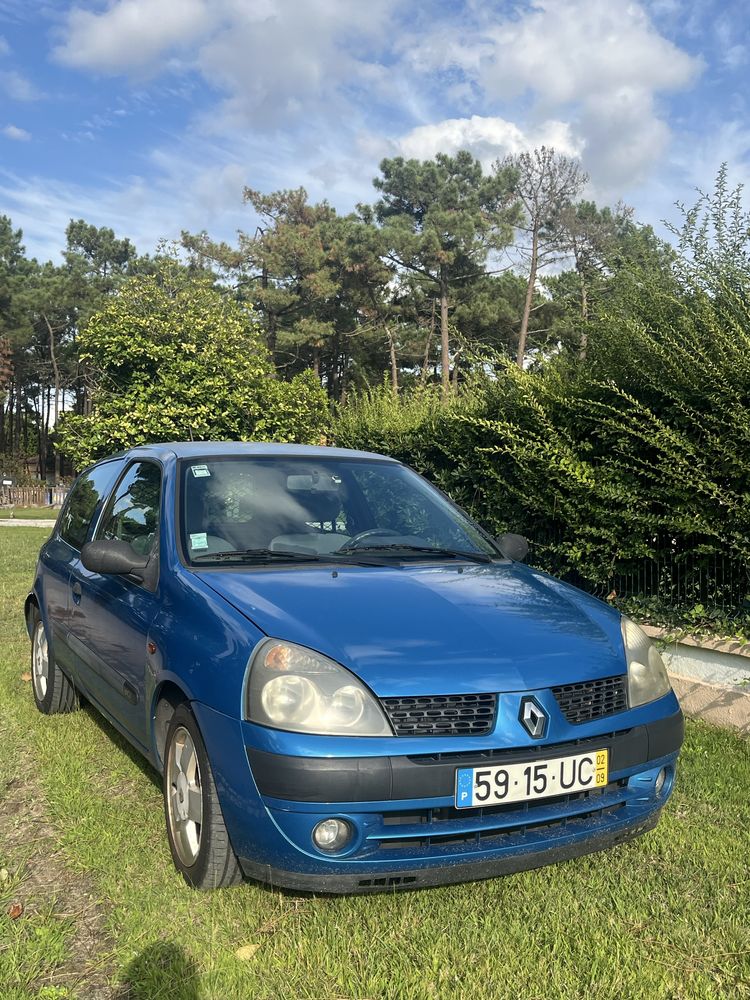 Renault clio 1.5 dci 02