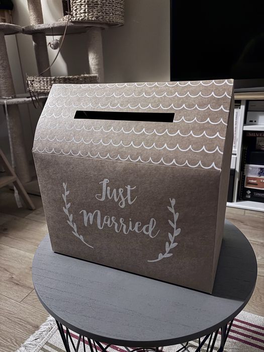 Ślubna skrzynka na koperty