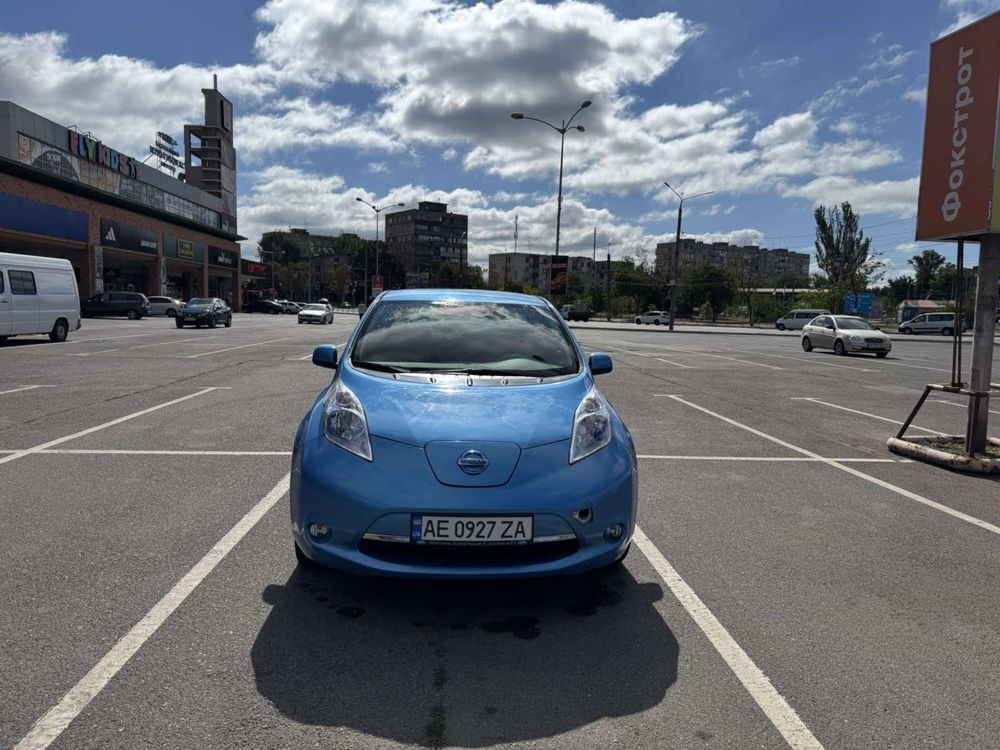 Nissan Leaf в доброму стані