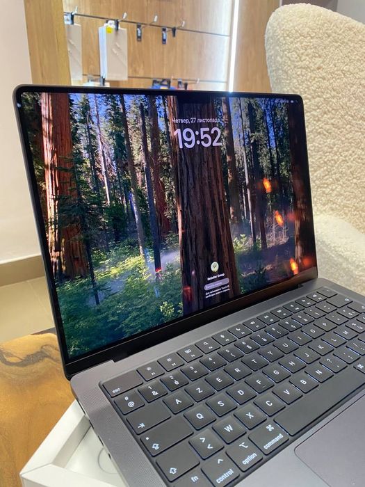 Ноутбук Apple MacBook Pro 14" M4 Pro 24/512GB Space Black (MX2H3) 2024