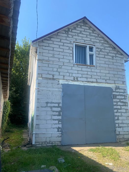 2-поверховий блочний гараж