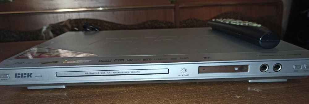 Продам DVD BBK в хорошем состоянии