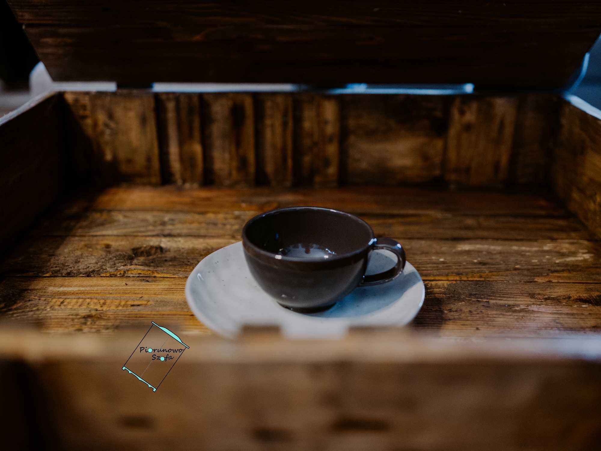 Stara skrzynia Stolik stół kawowy ze starej skrzyni wojskowej
