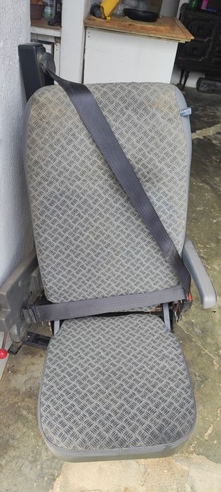 Banco Defender para caixa de carga