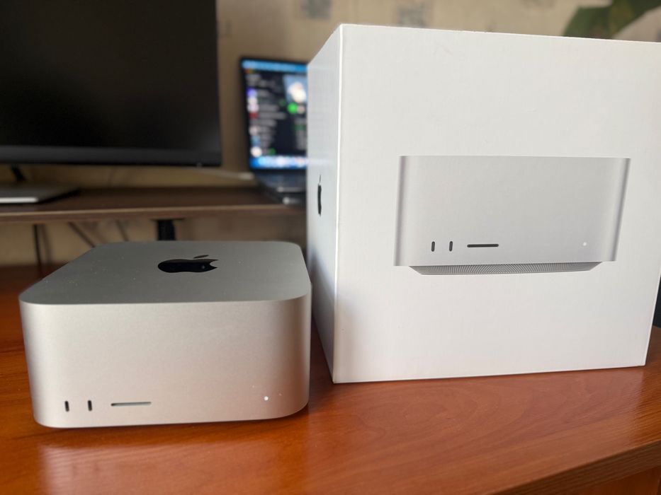 Apple Mac Studio M2 Max - 12c CPU - 30c GPU - 32 GB RAM - 512GB SSD