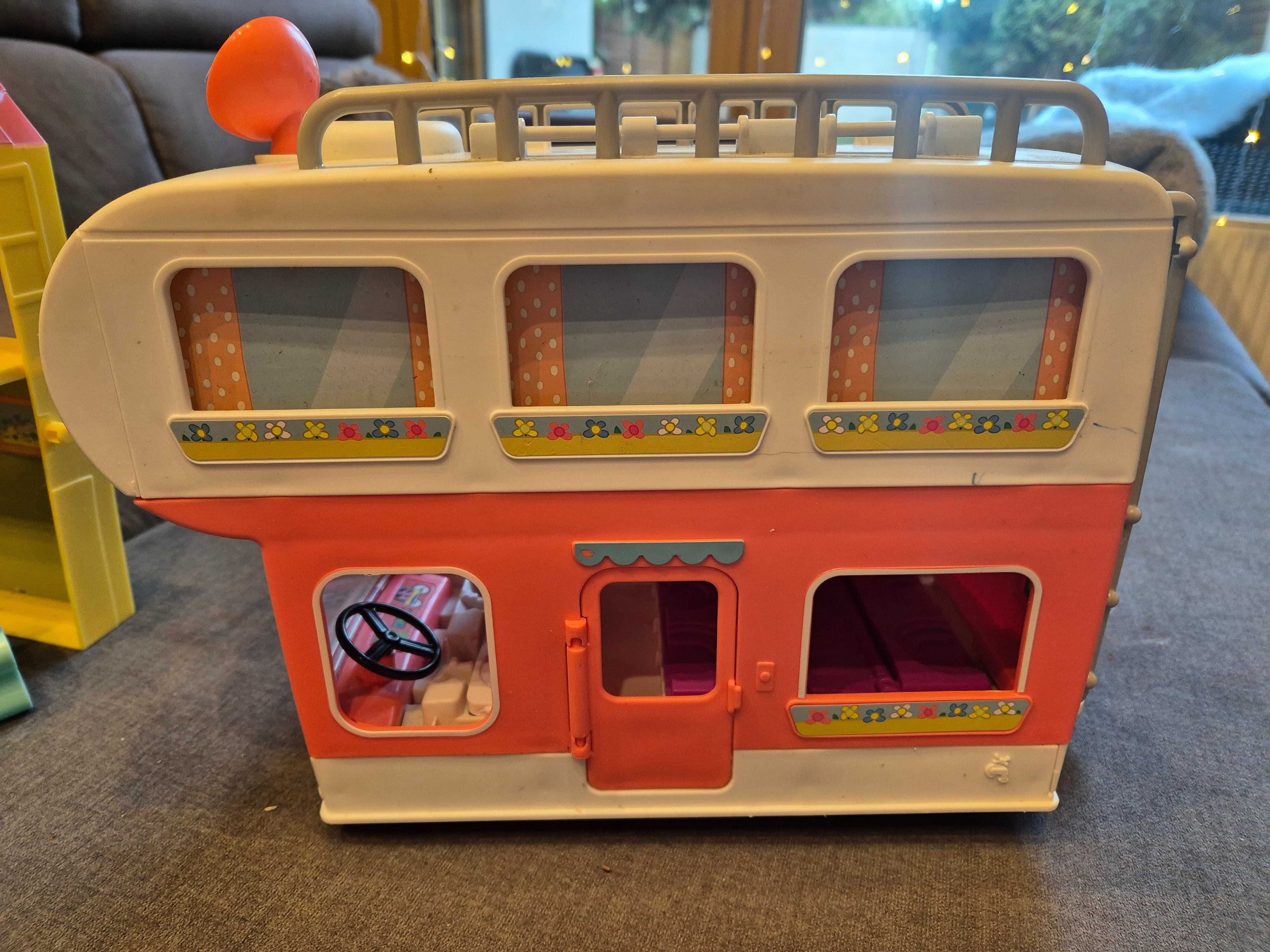 Hasbro kamper świnka peppa