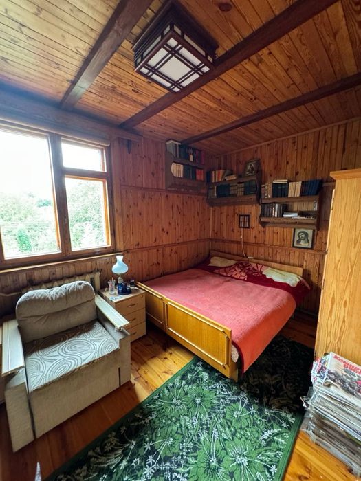 Затишний заміський будинок із каміном та атмосферою мисливського дому!