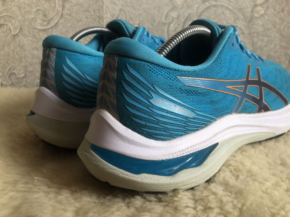 Оригінал кросівки Asics Gel GT2000 11 біг волейбол 42,5 42 41,5 27