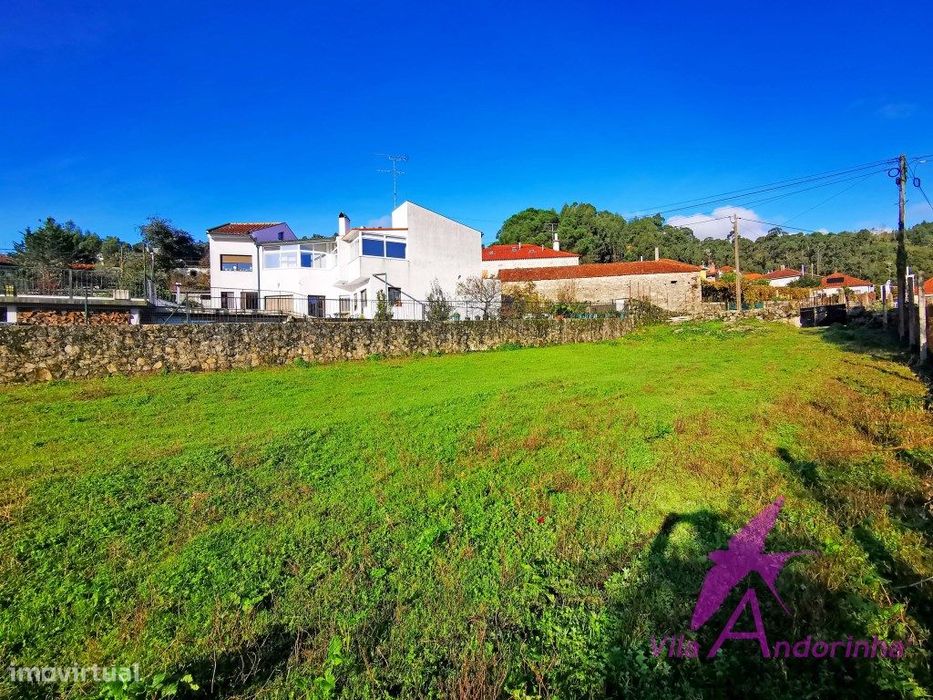Terreno em Perre a 6 minutos da Cidade com vistas para a montanha