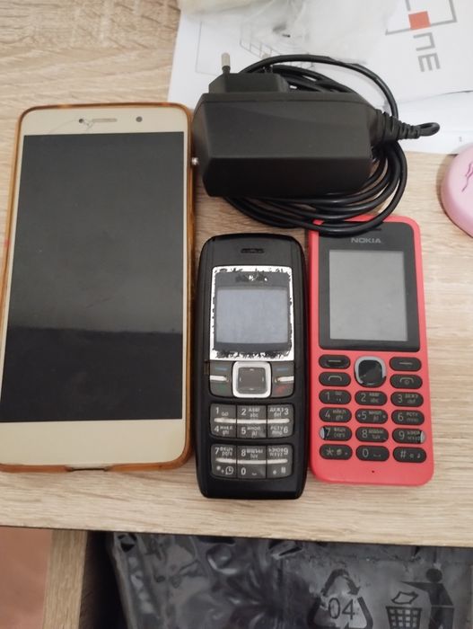 Продам рабочие телефоны NOKIA 2 штуки Huawei Y-7.2017года выпуска!