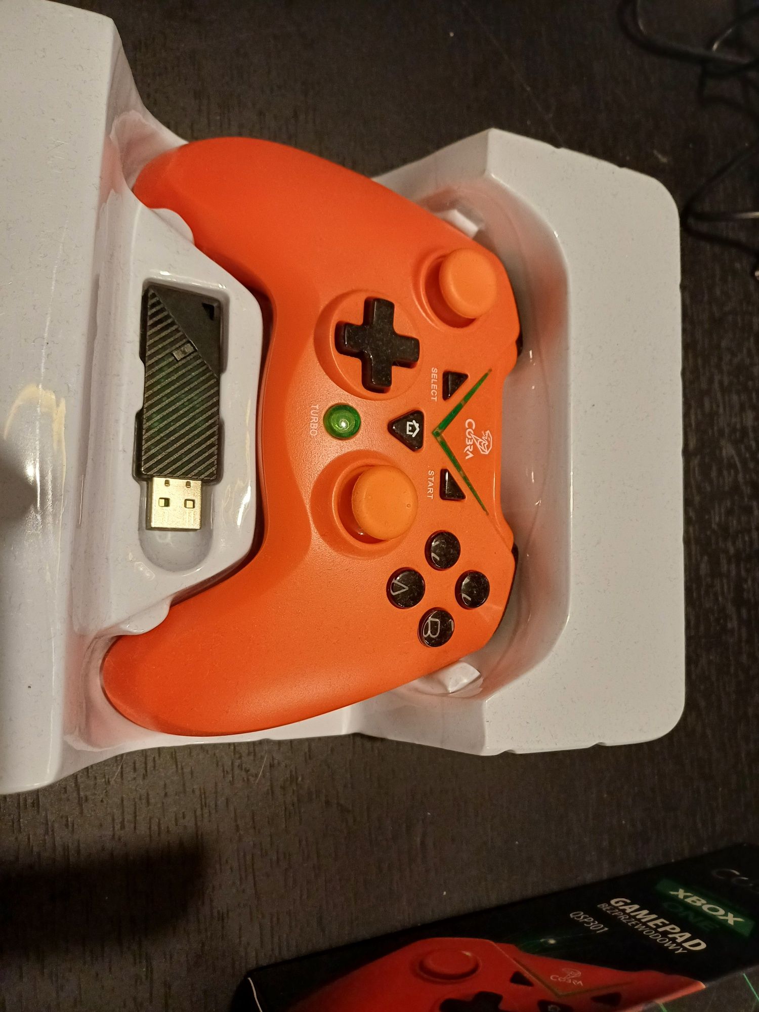 Gamepad bezprzewodowy COBRA