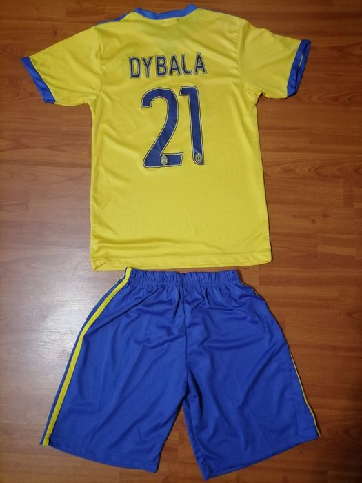 Футбольна форма.
