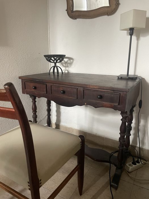 Sekeetária antiga, madeira maciça