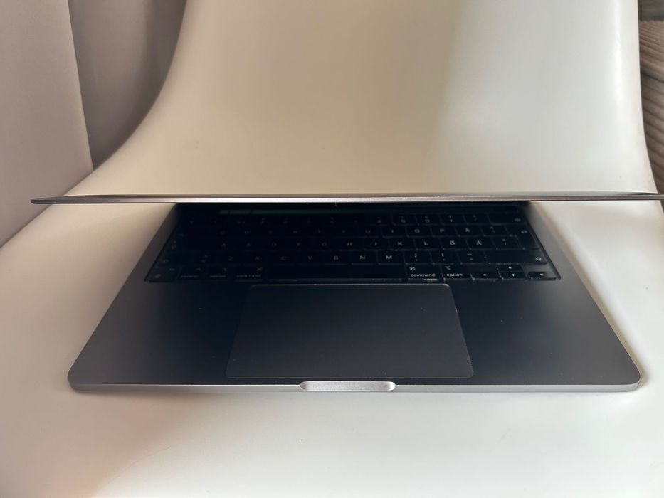 Apple MacBook Pro A2338 | Apple M1 | 16 GB RAM 512 GB SSD Uszkodzony!