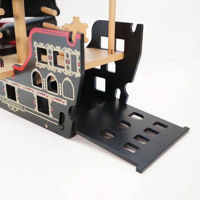 Drewniany statek piracki Barbarossa, zabawa lalkami Le Toy Van TV246c