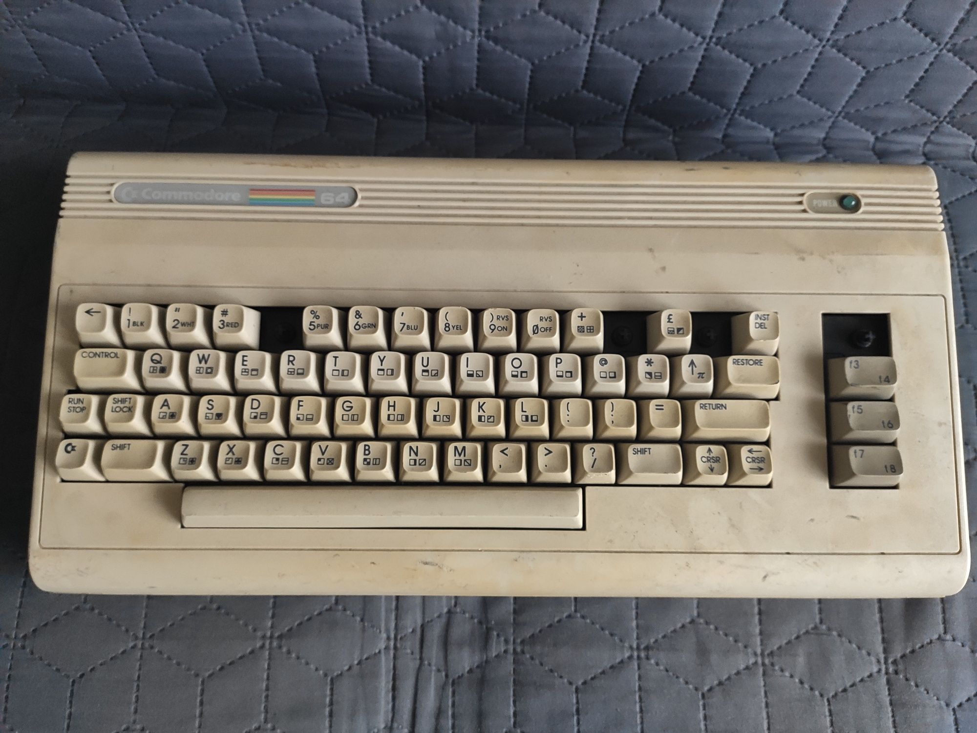 2x  Commodore 64