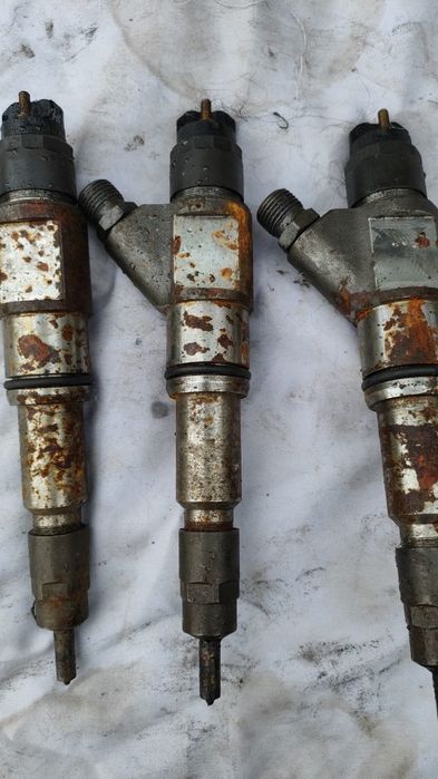 Wtryskiwacze, łożysko, listwa IVECO, rozrusznik BOSCH