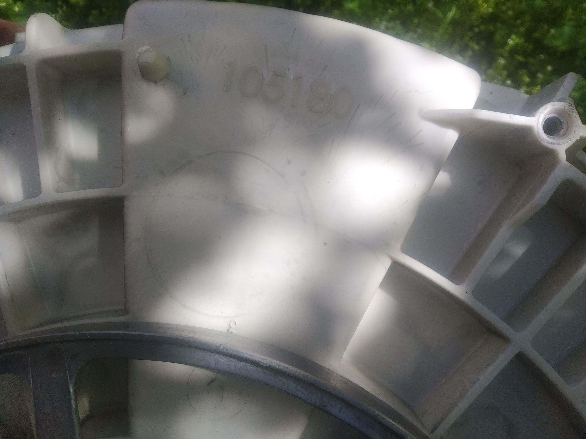 Бак з барабаном indesit e2sc2160w