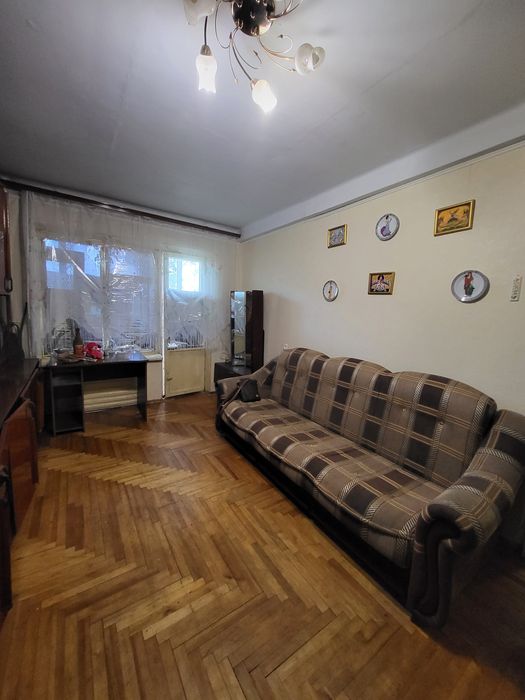 Аренда 2 х комн.кв 3 ий Шевченковский по улице  Авраменко на  3 этаж