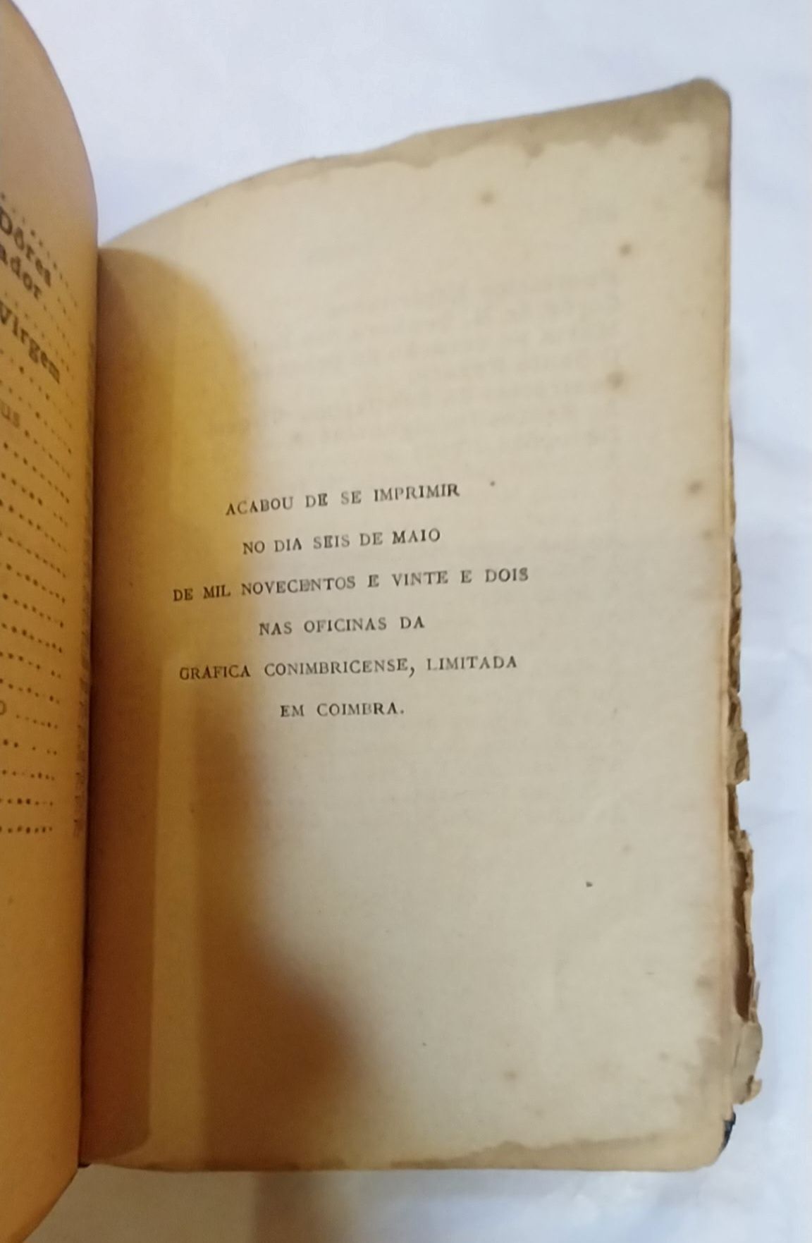 Livro centenário "A alma aos pés de Jesus"