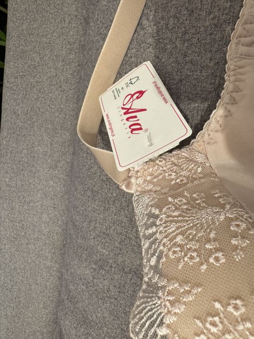 Stanik Ava kolor beżowy 75g półusztywniany NOWY !!