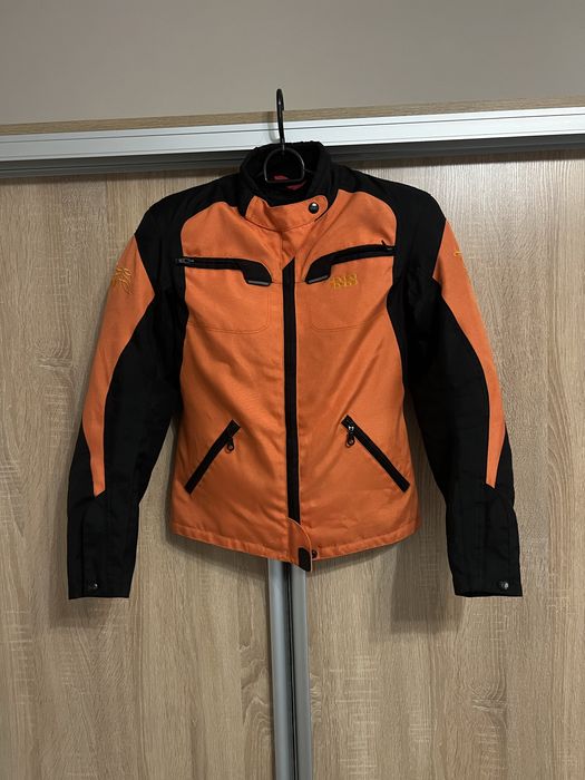 Жіноча мото-куртка в ідеальному стані Розмір S