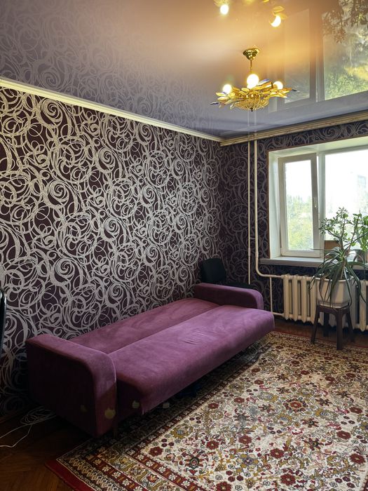 Продается 2 комнатная квартира 8/12 , р-н Малого рынка