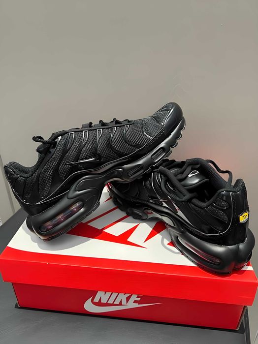 Buty Trampk Nike Air Max TN Black R.36